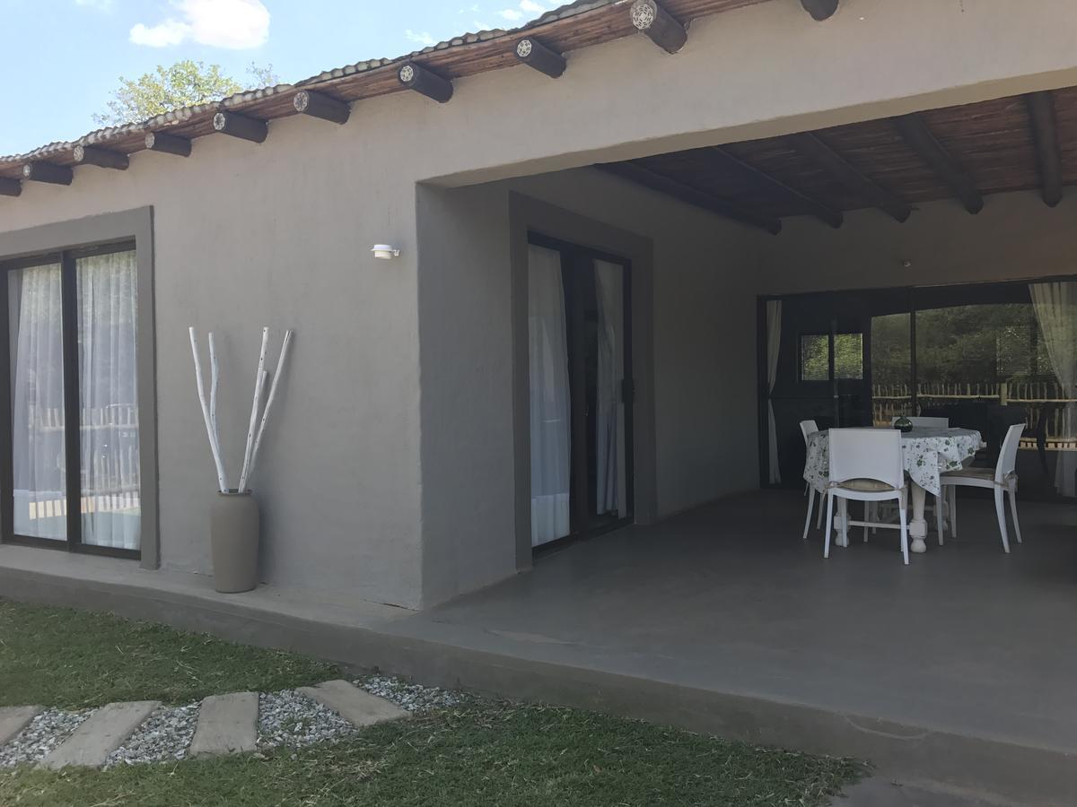 Leadwood Lodge Hoedspruit Exteriör bild