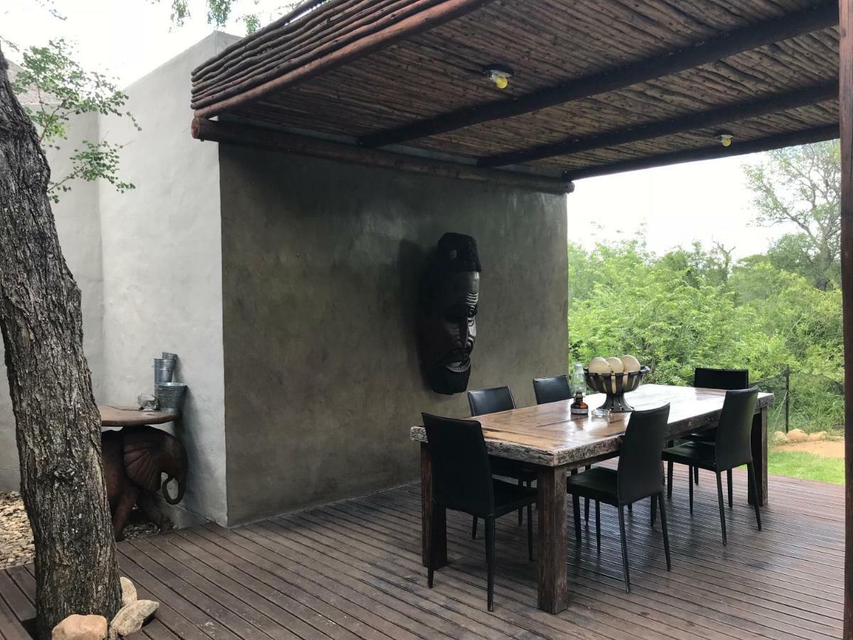 Leadwood Lodge Hoedspruit Exteriör bild