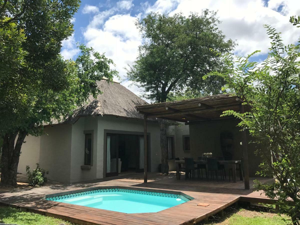 Leadwood Lodge Hoedspruit Exteriör bild